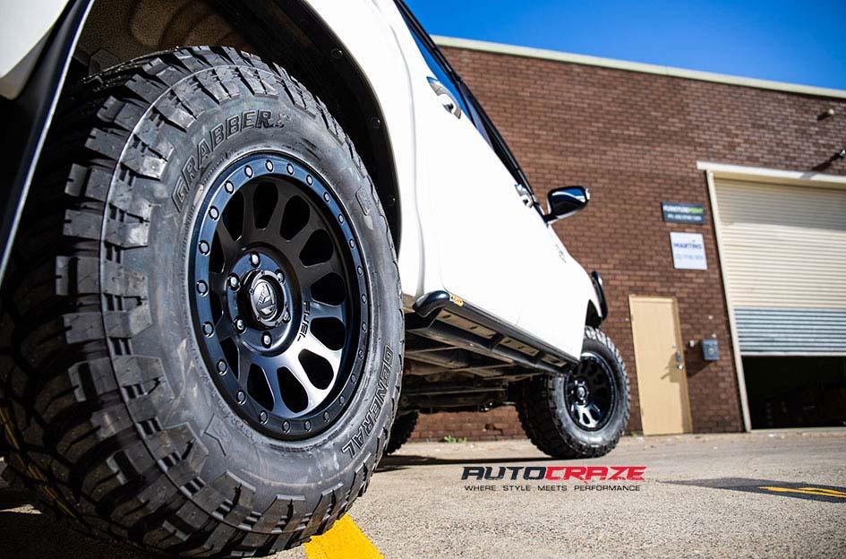 TOYOTA HILUX N80 4WD VECTOR MATTE BLACK